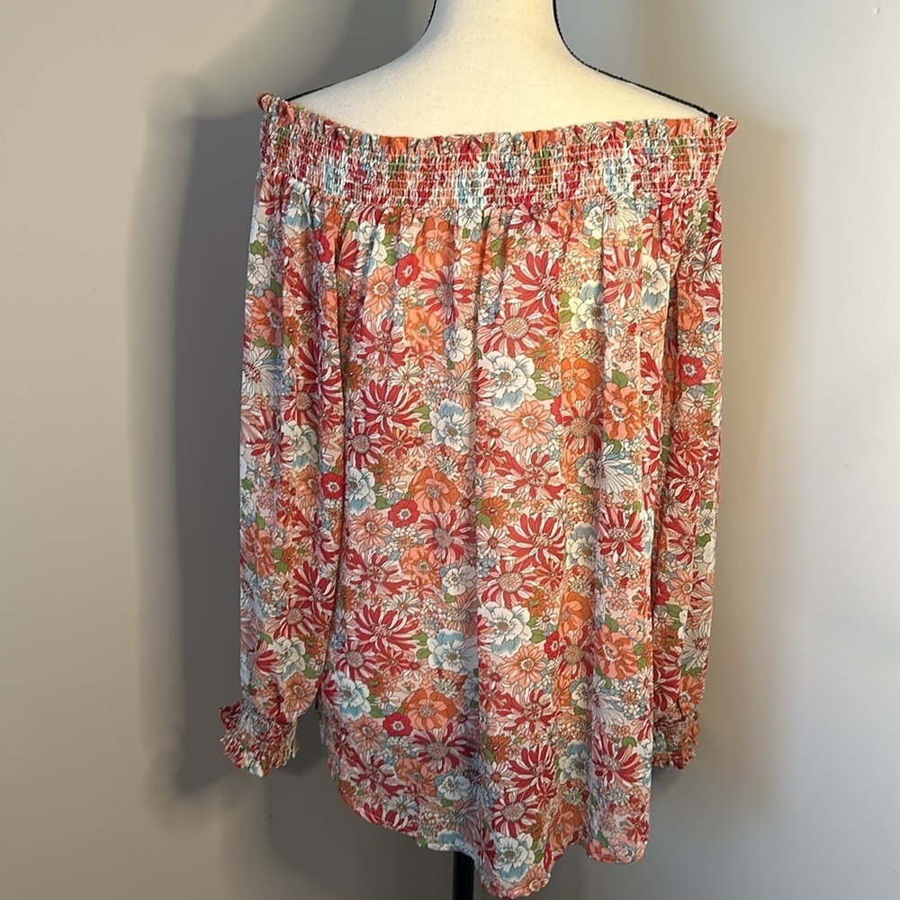 Floral Off Shoulder Blouse - Picture 5 of 5